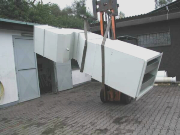Abluftschalld&auml;mpfer mit Regenwasserschutz